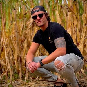 Meet your Posher, Jon